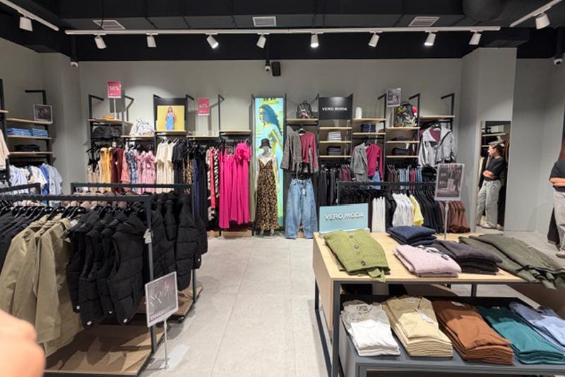 Fashion Land Bar