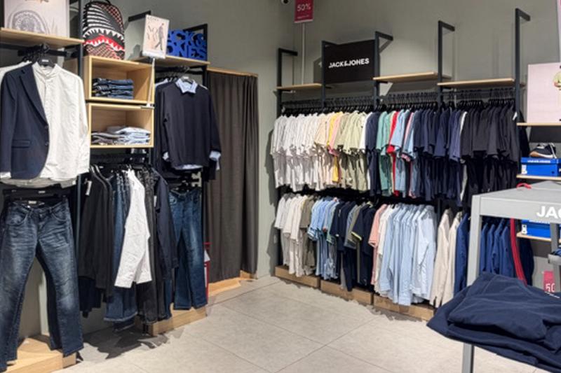 Fashion Land Bar